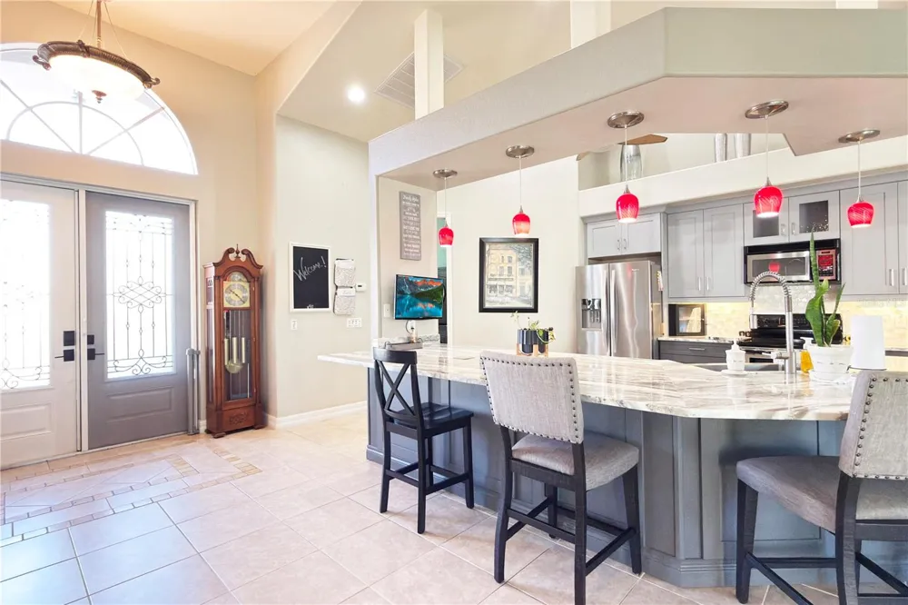 8723 S LAKE CIRCLE Fort Myers, FL 33908