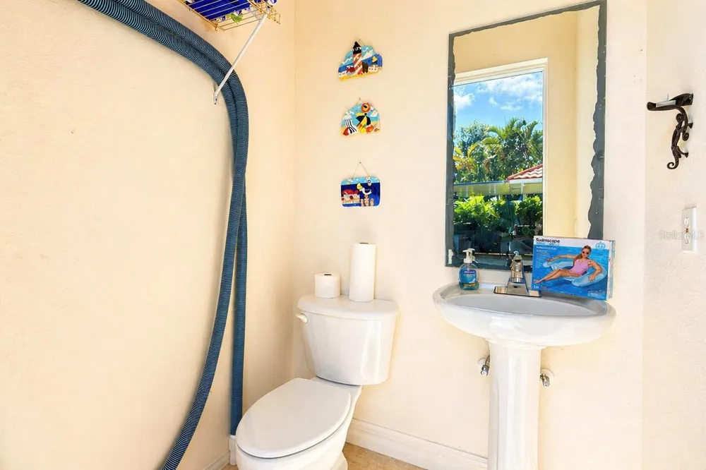 8723 S LAKE CIRCLE Fort Myers, FL 33908