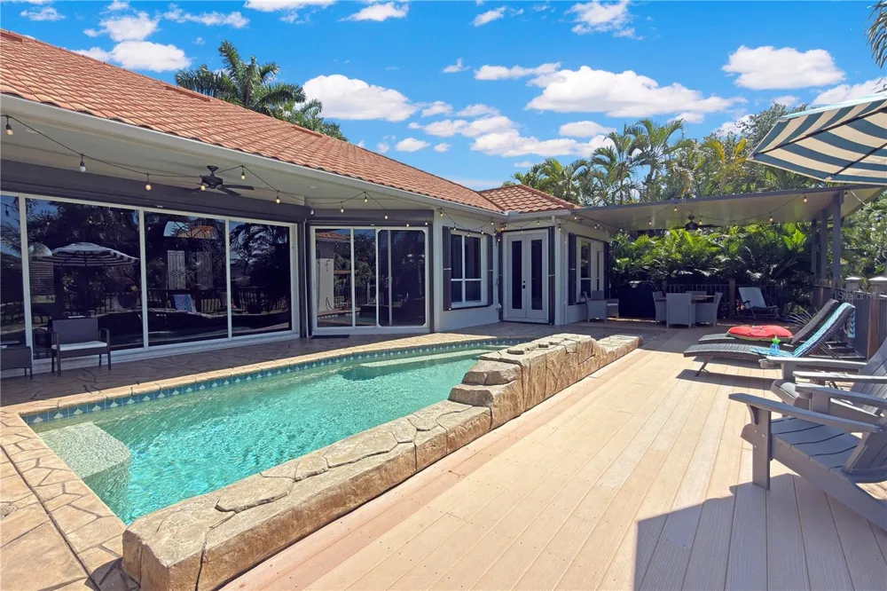 8723 S LAKE CIRCLE Fort Myers, FL 33908