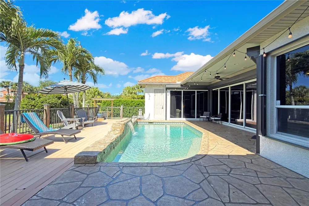 8723 S LAKE CIRCLE Fort Myers, FL 33908