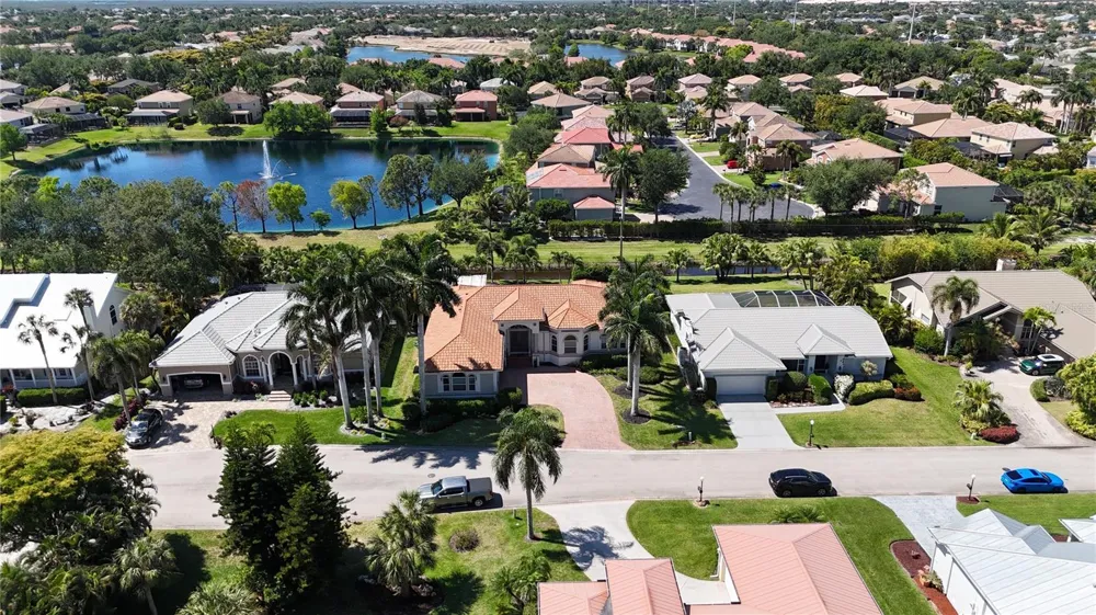 8723 S LAKE CIRCLE Fort Myers, FL 33908
