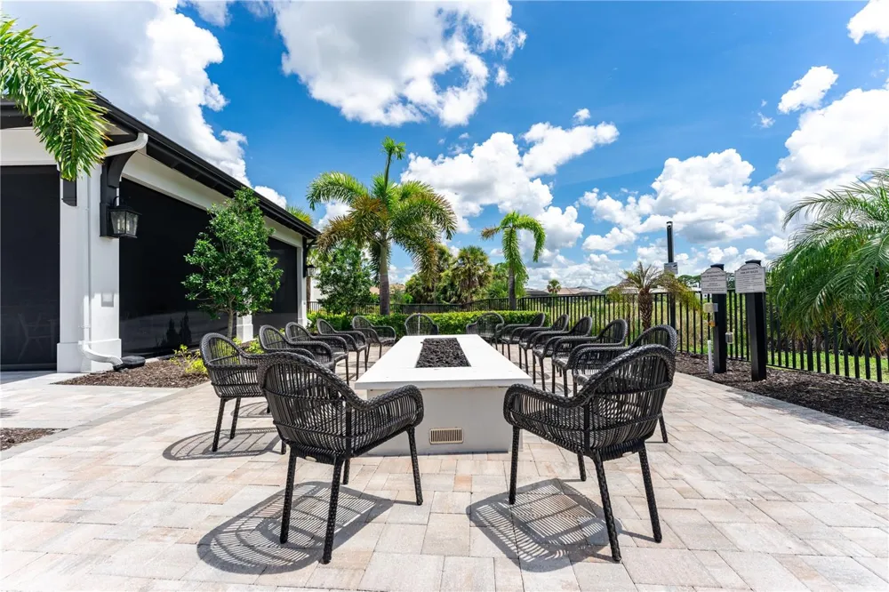 6332 WINDING PINE DRIVE Nokomis, FL 34275