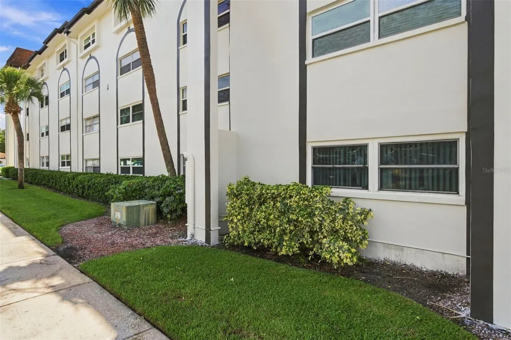 2525 W BAY DRIVE #A22 Belleair Bluffs, FL 33770
