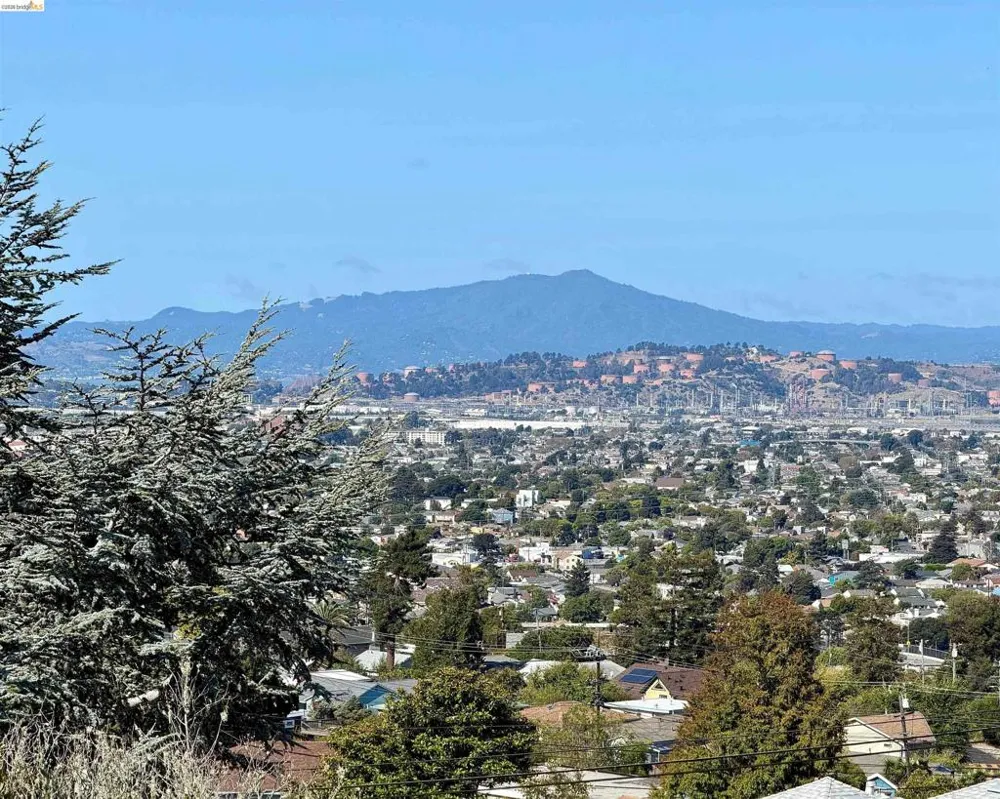 6334 Kensington Avenue Richmond, CA 94805