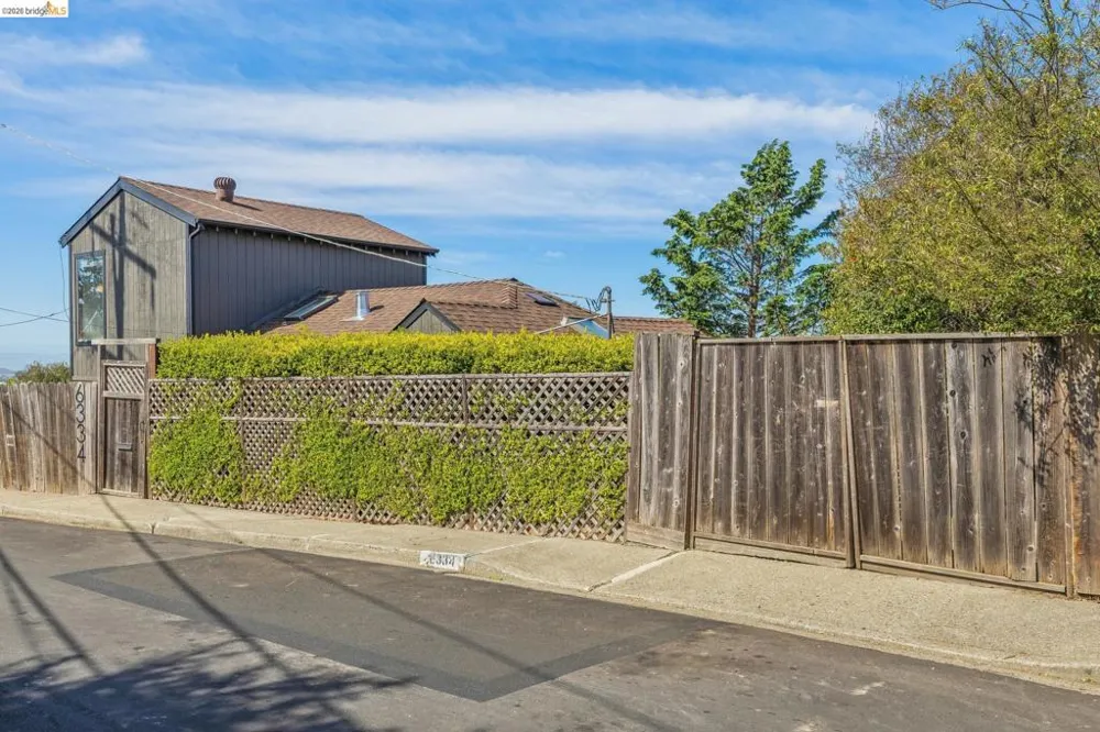 6334 Kensington Avenue Richmond, CA 94805