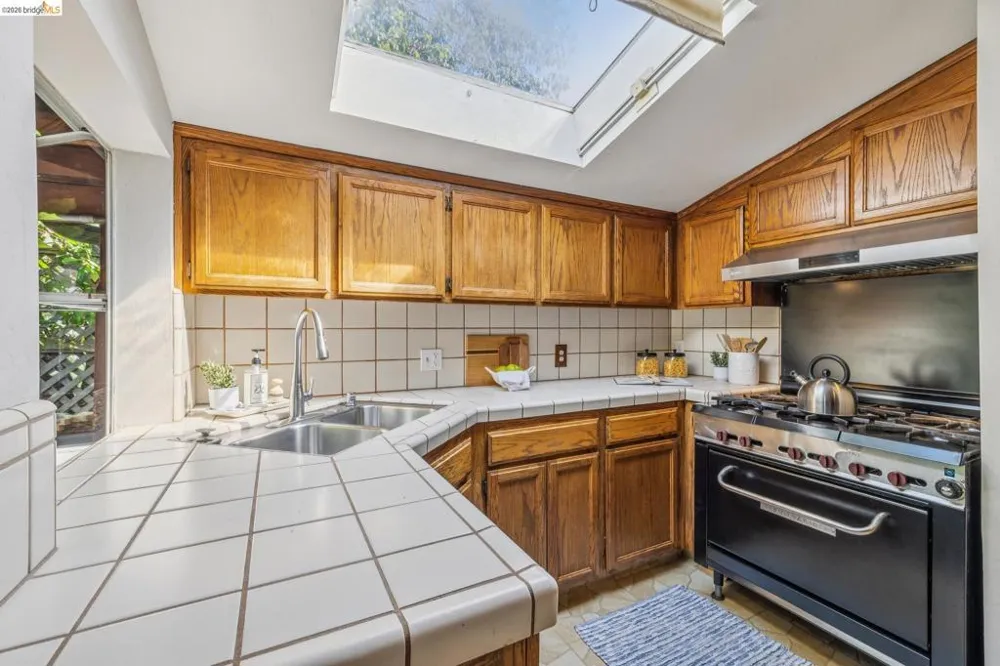 6334 Kensington Avenue Richmond, CA 94805