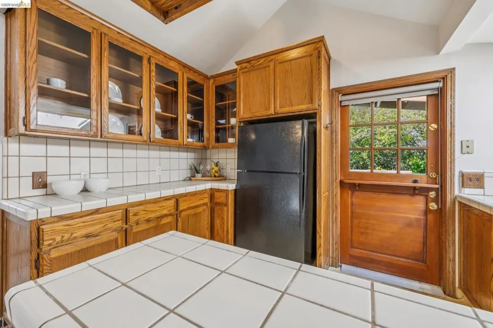 6334 Kensington Avenue Richmond, CA 94805