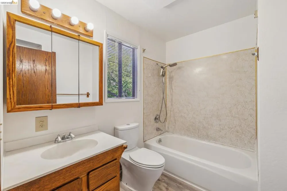 6334 Kensington Avenue Richmond, CA 94805
