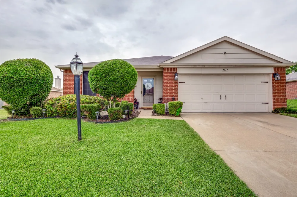 1717 Berkeley Drive Glenn Heights, TX 75154