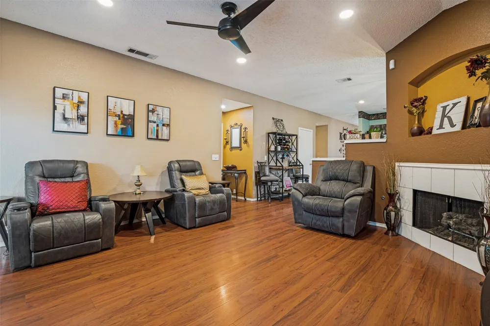 1717 Berkeley Drive Glenn Heights, TX 75154