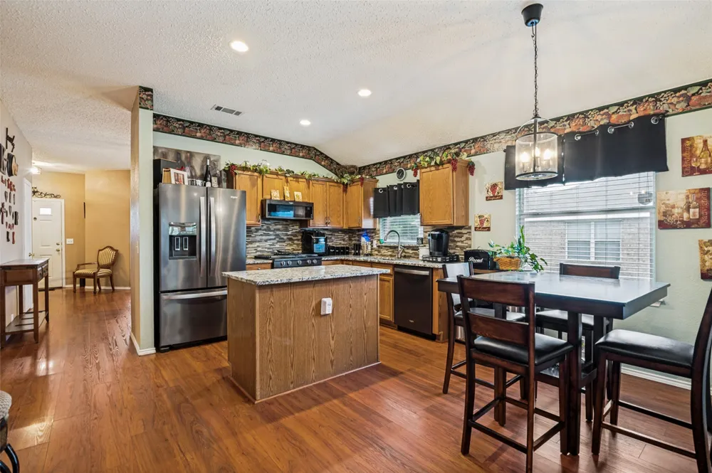 1717 Berkeley Drive Glenn Heights, TX 75154