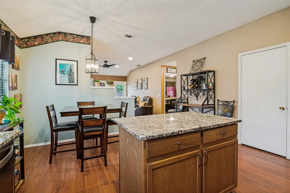 1717 Berkeley Drive Glenn Heights, TX 75154