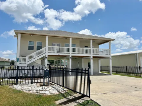 811 W Bayshore Drive