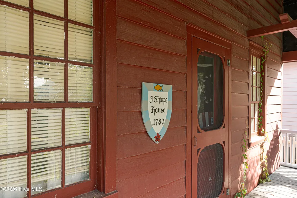302 Moore Street Beaufort, NC 28516