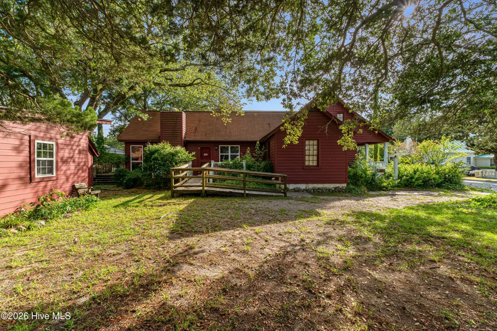 302 Moore Street Beaufort, NC 28516