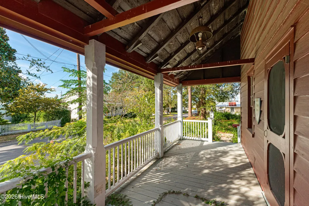 302 Moore Street Beaufort, NC 28516