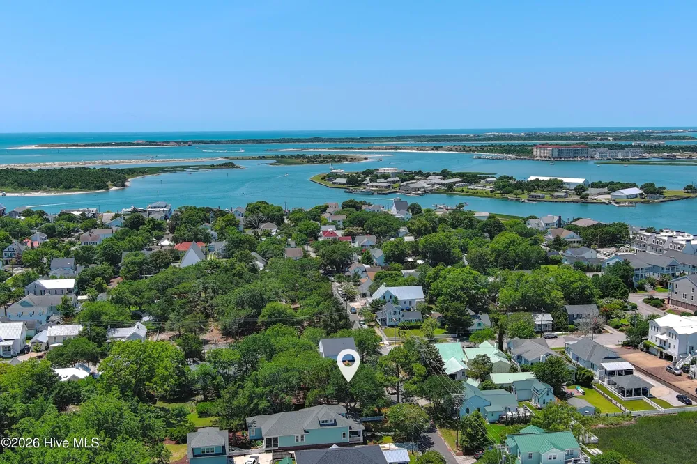 302 Moore Street Beaufort, NC 28516