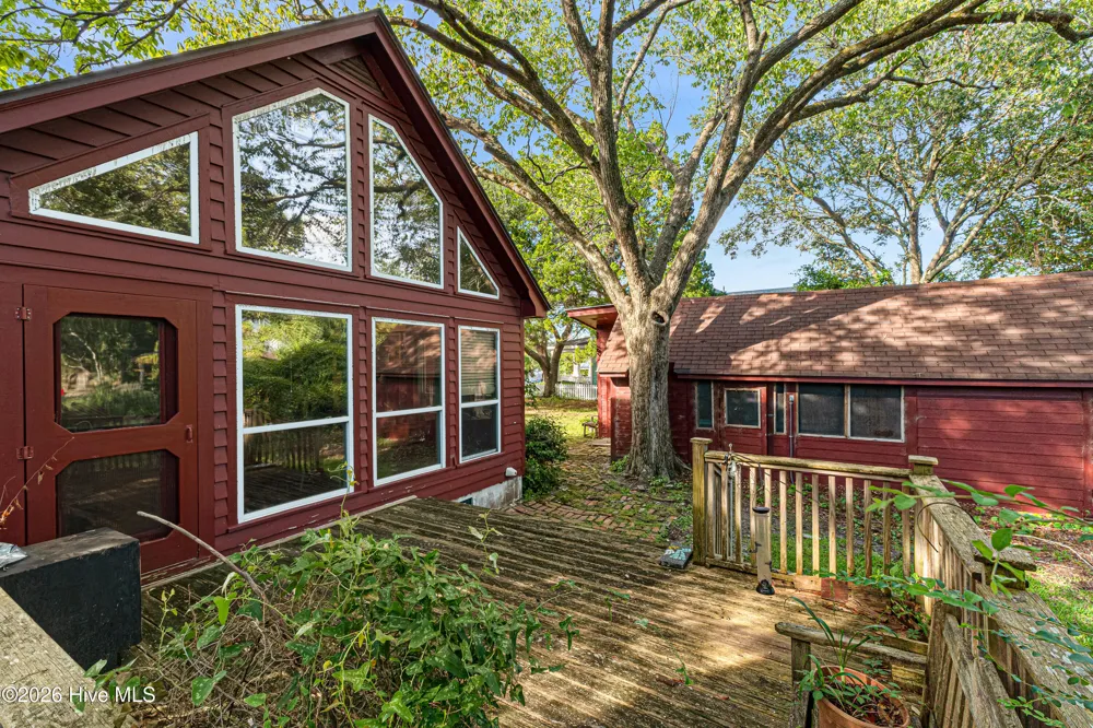 302 Moore Street Beaufort, NC 28516