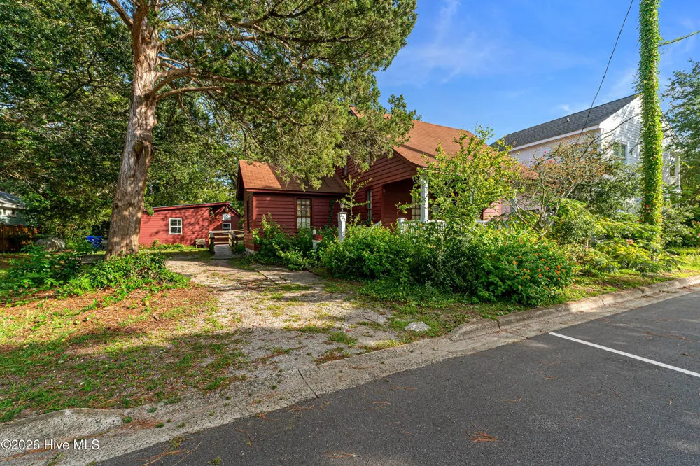 302 Moore Street Beaufort, NC 28516
