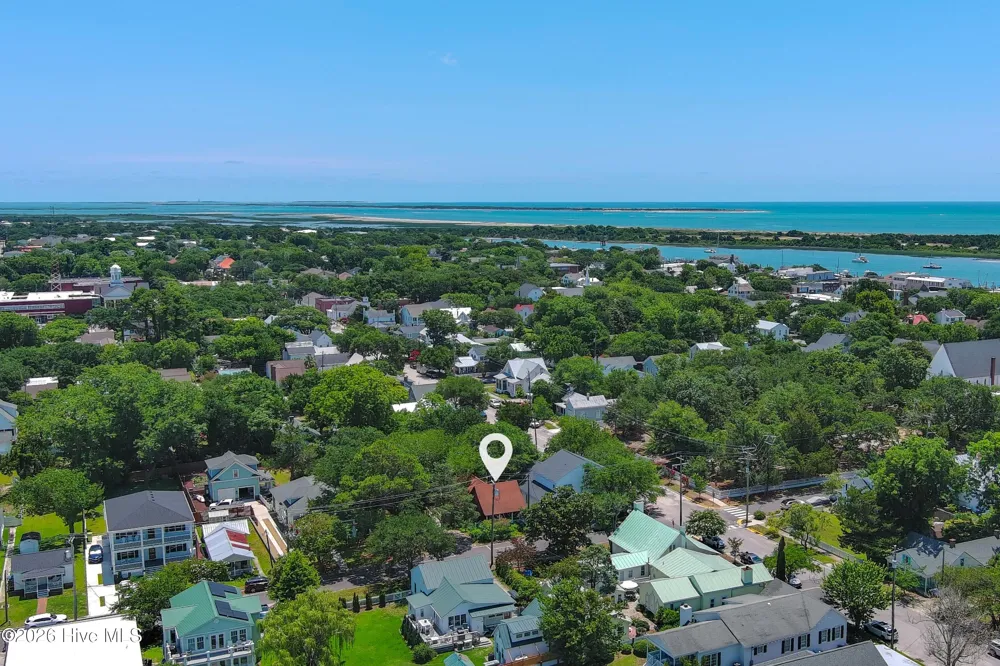 302 Moore Street Beaufort, NC 28516