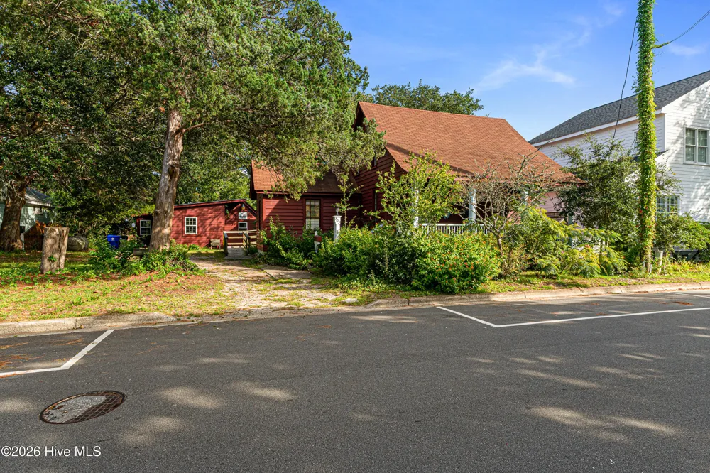 302 Moore Street Beaufort, NC 28516