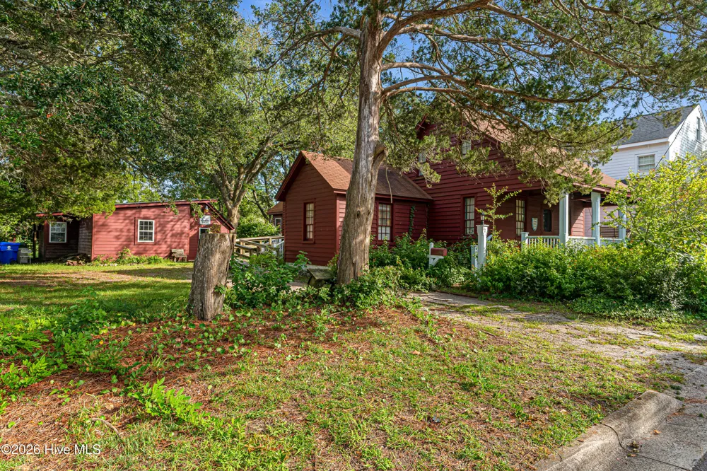 302 Moore Street Beaufort, NC 28516