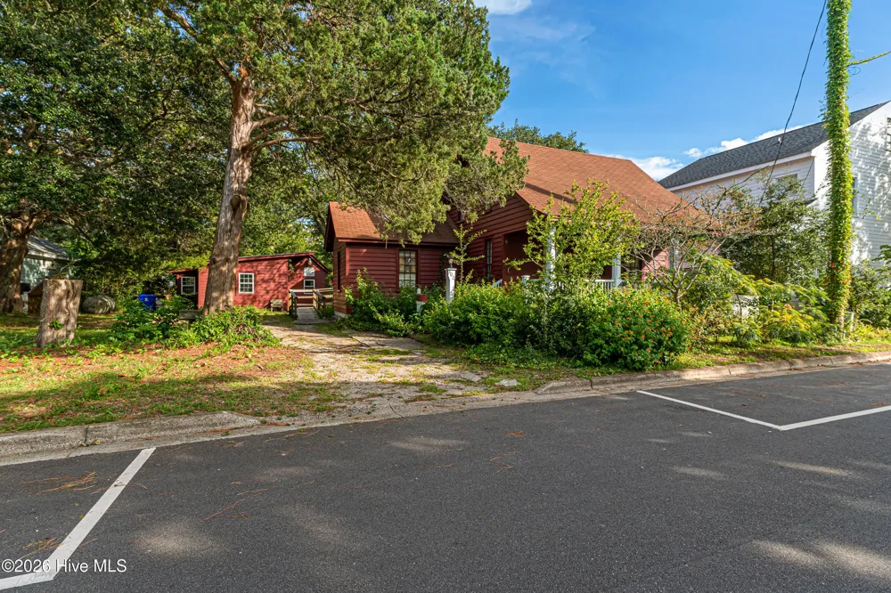 302 Moore Street Beaufort, NC 28516