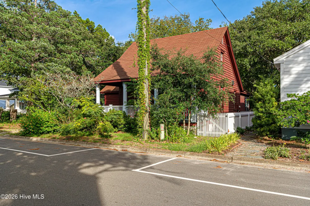 302 Moore Street Beaufort, NC 28516