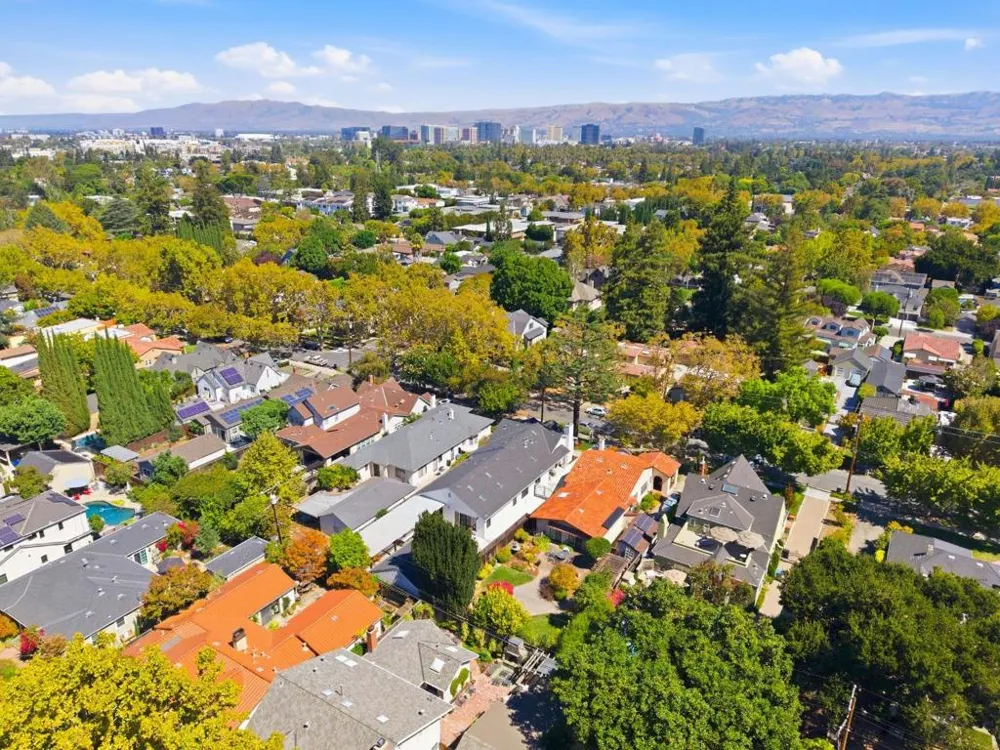 1063 Carolyn Avenue San Jose, CA 95125