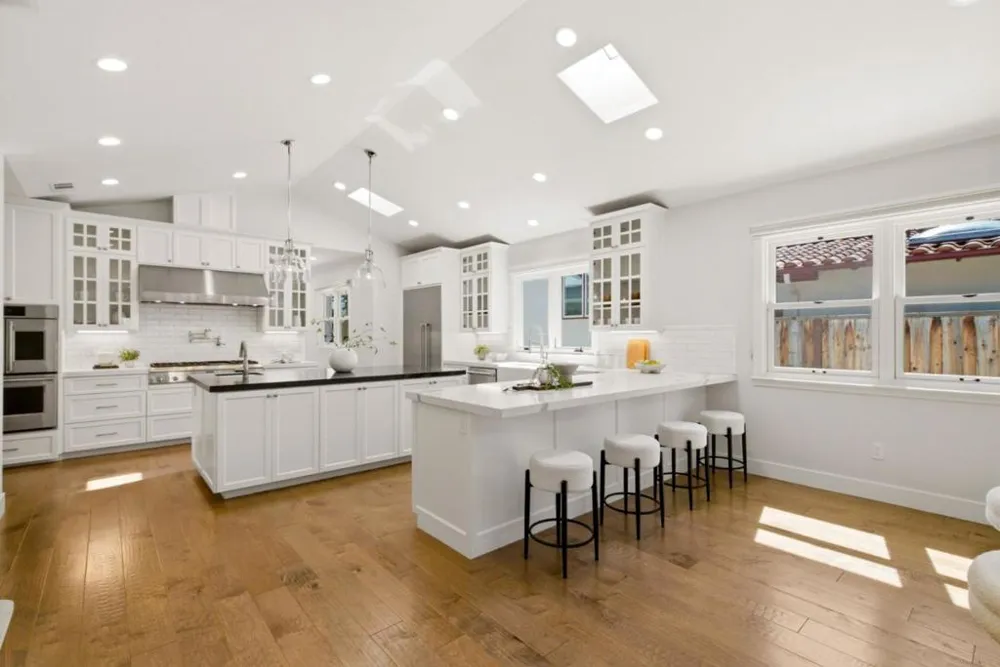 1063 Carolyn Avenue San Jose, CA 95125