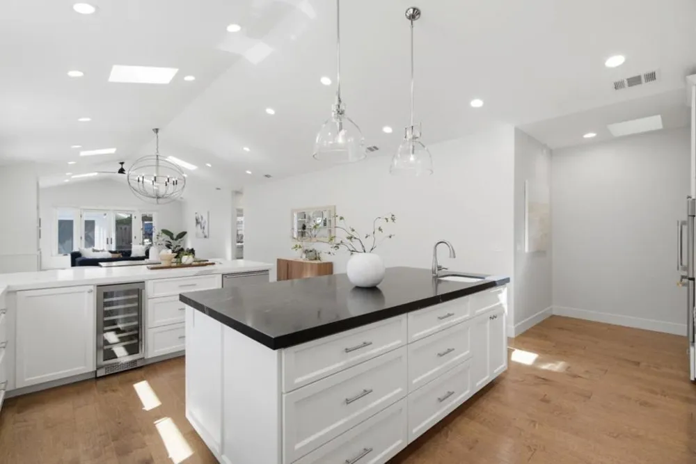 1063 Carolyn Avenue San Jose, CA 95125