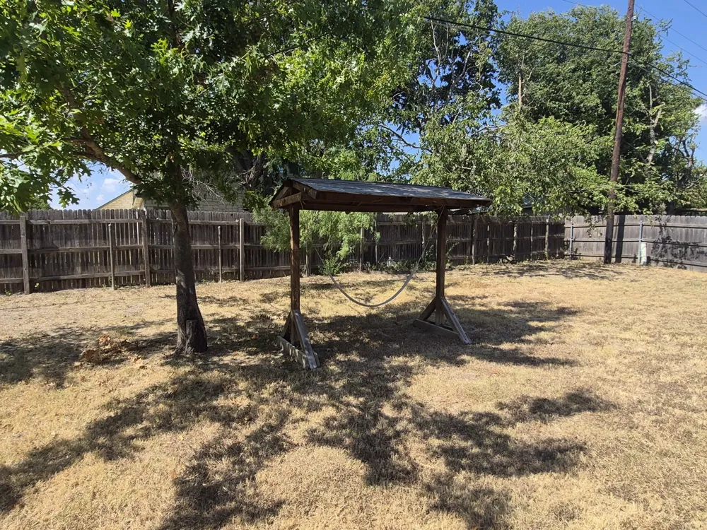 5517 Stillhouse Hollow Waco, TX 76708