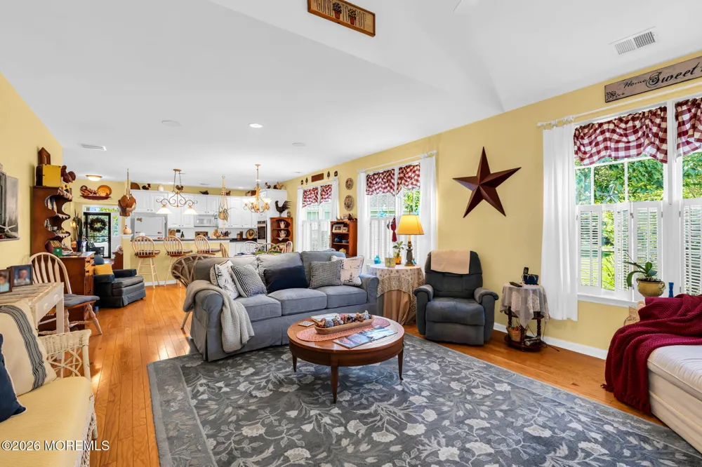 20 Windy Reef Court Barnegat, NJ 08005