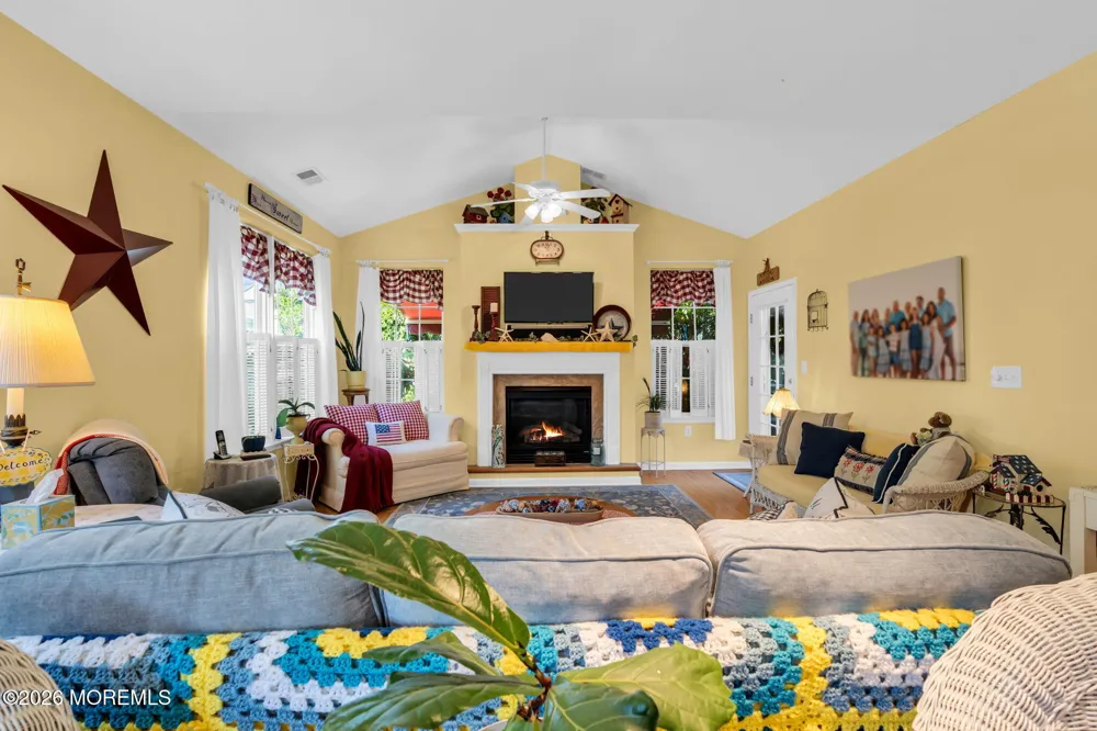 20 Windy Reef Court Barnegat, NJ 08005