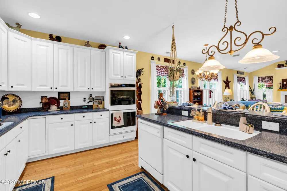 20 Windy Reef Court Barnegat, NJ 08005