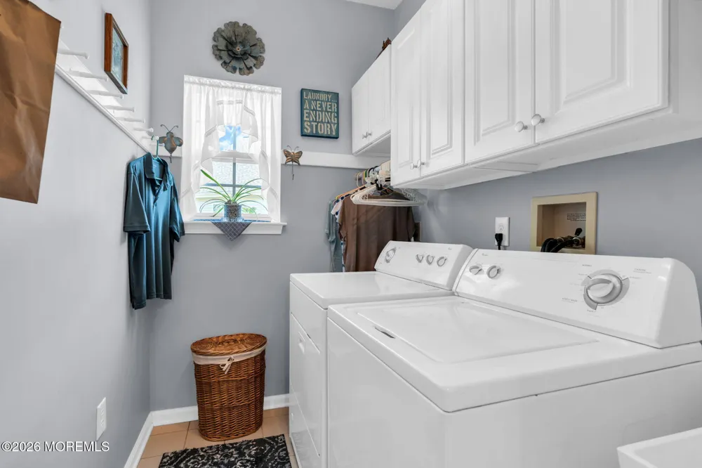 20 Windy Reef Court Barnegat, NJ 08005