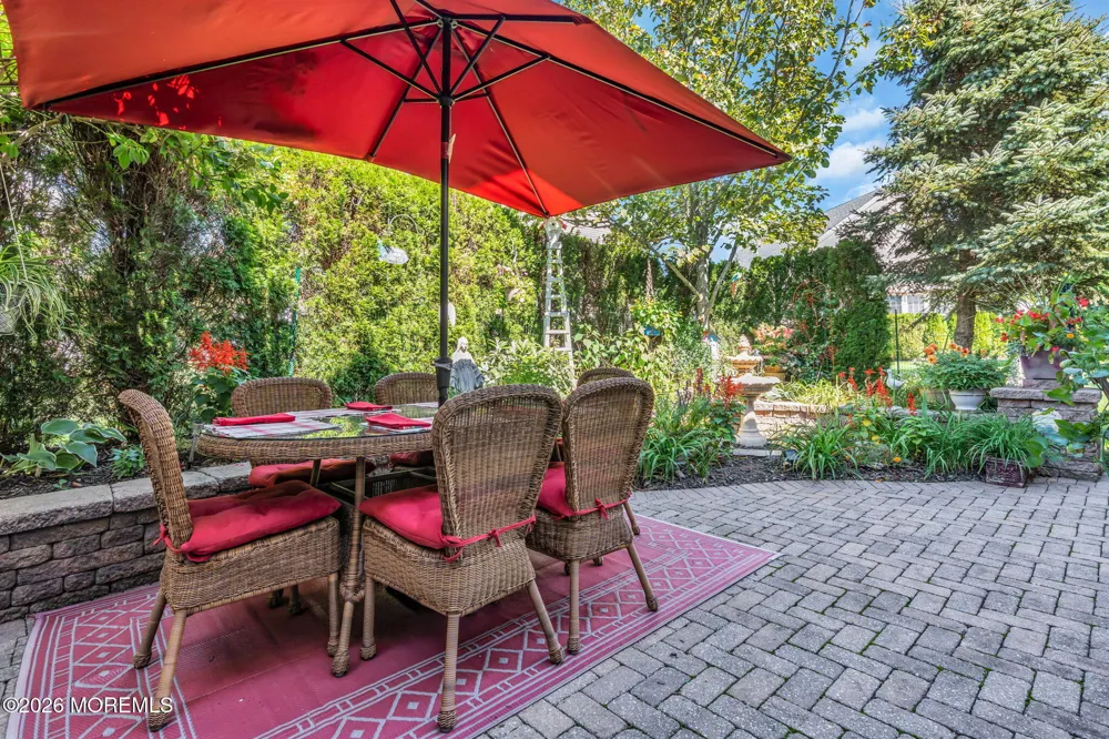 20 Windy Reef Court Barnegat, NJ 08005