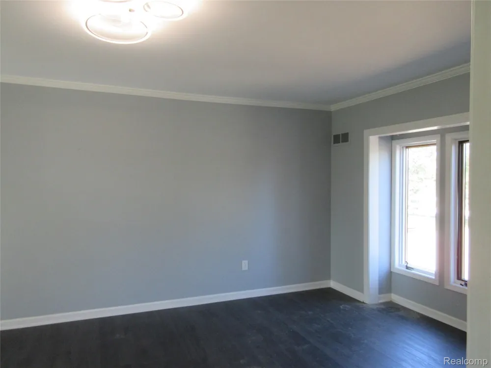 13760 Plumbrook Sterling Heights City, MI 48312