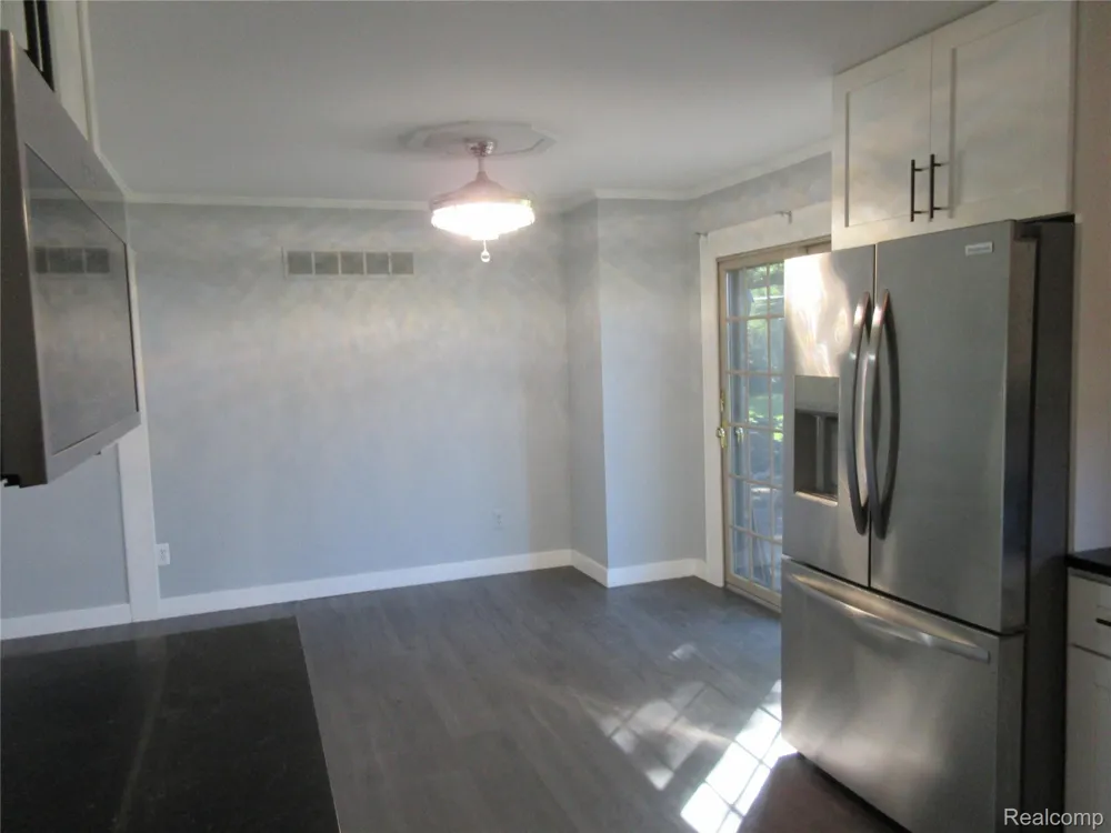 13760 Plumbrook Sterling Heights City, MI 48312