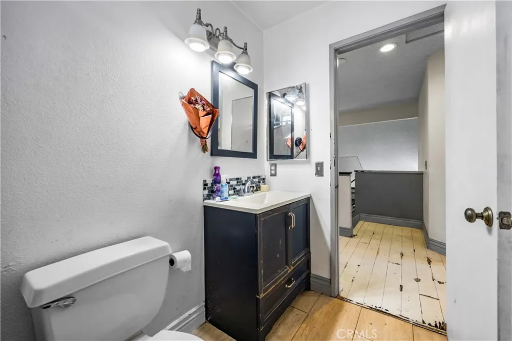 6990 Loma Vista Hesperia, CA 92345