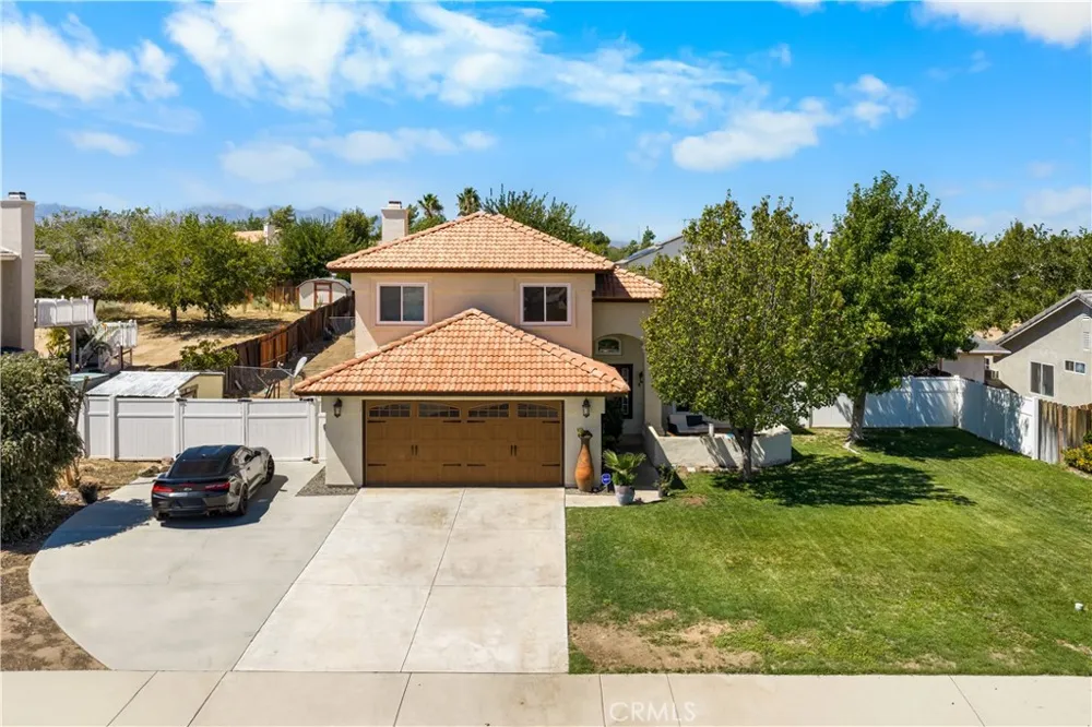 6990 Loma Vista Hesperia, CA 92345