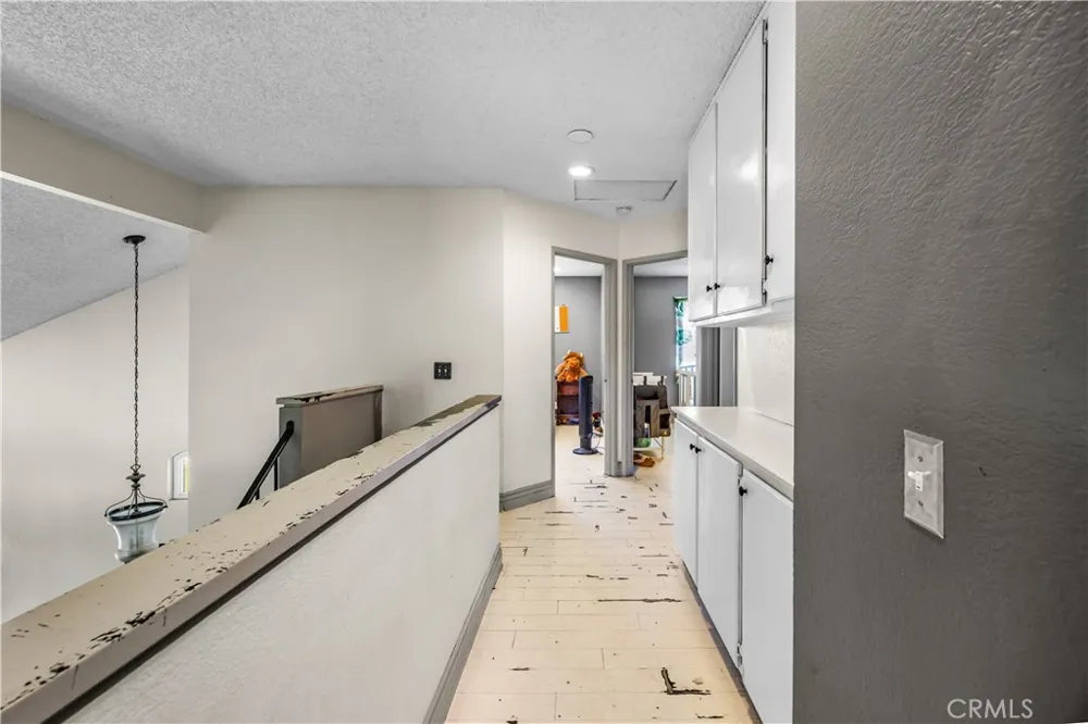 6990 Loma Vista Hesperia, CA 92345