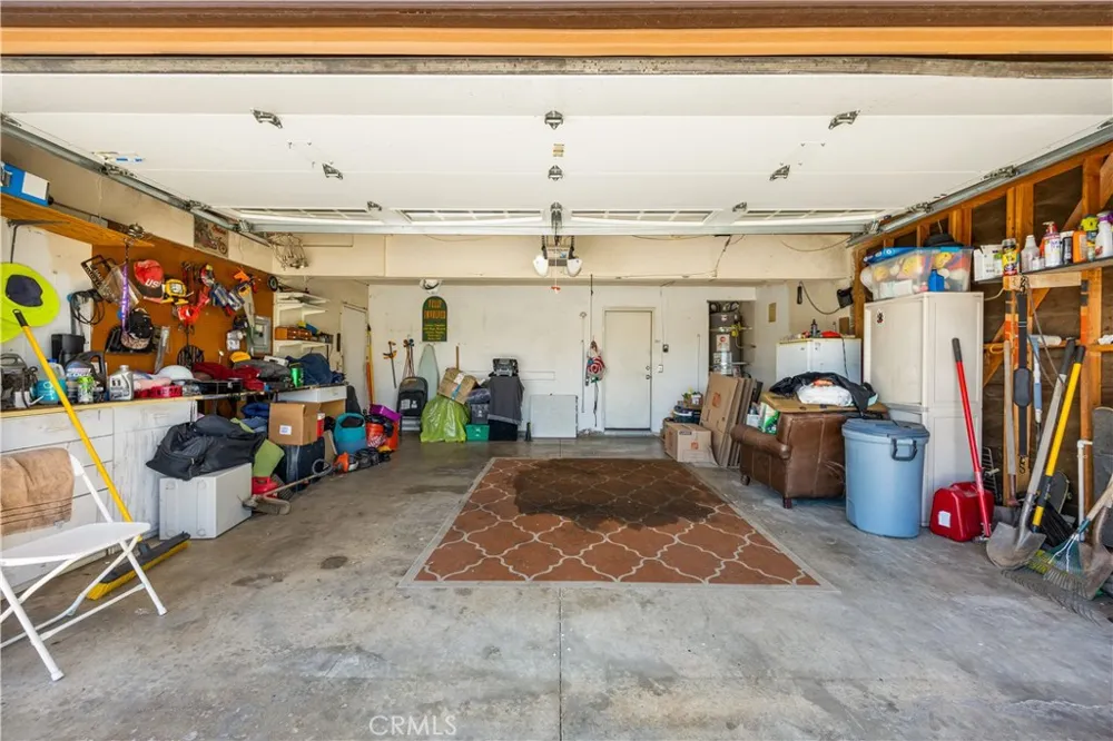 6990 Loma Vista Hesperia, CA 92345