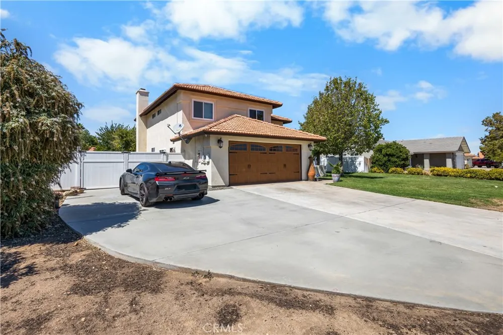 6990 Loma Vista Hesperia, CA 92345