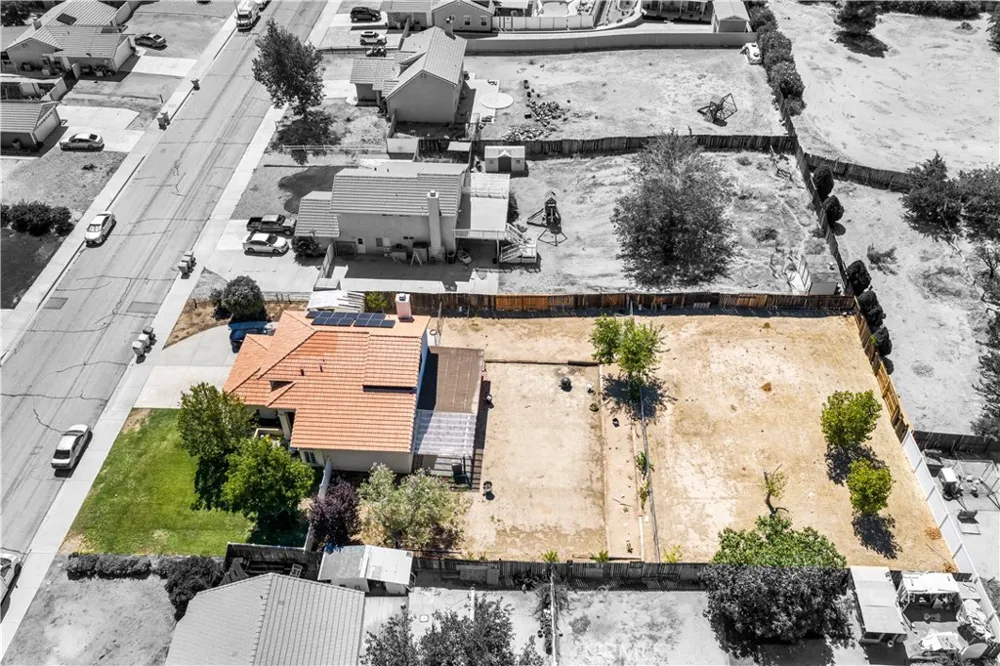 6990 Loma Vista Hesperia, CA 92345