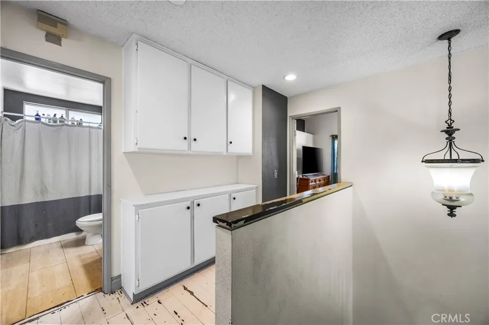 6990 Loma Vista Hesperia, CA 92345
