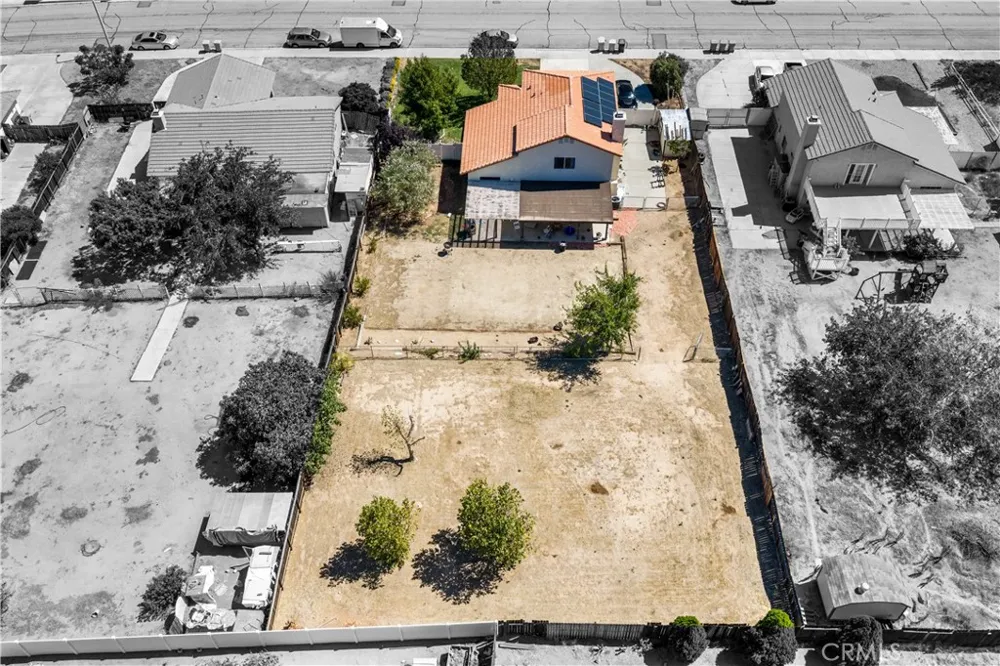 6990 Loma Vista Hesperia, CA 92345