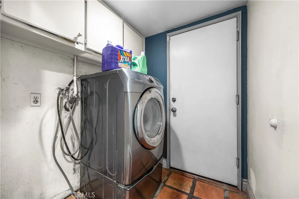 6990 Loma Vista Hesperia, CA 92345
