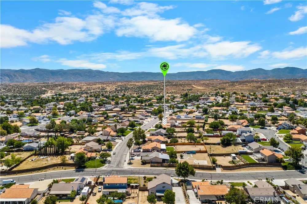 6990 Loma Vista Hesperia, CA 92345