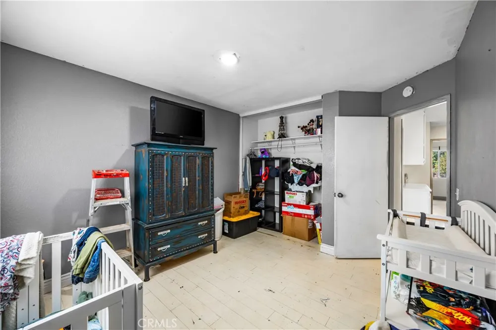 6990 Loma Vista Hesperia, CA 92345